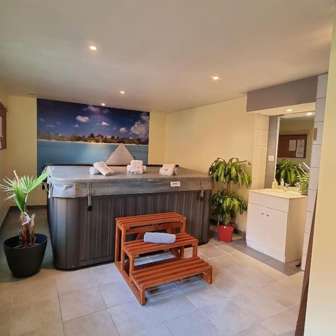 Gite Eglantine 2 A 6 Personnes Avec Spa Et Salle De Jeux Dans La Residence Ventron Exterior foto